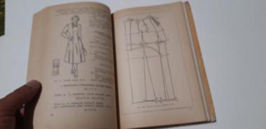 Конструирование женского легкого платья и белья